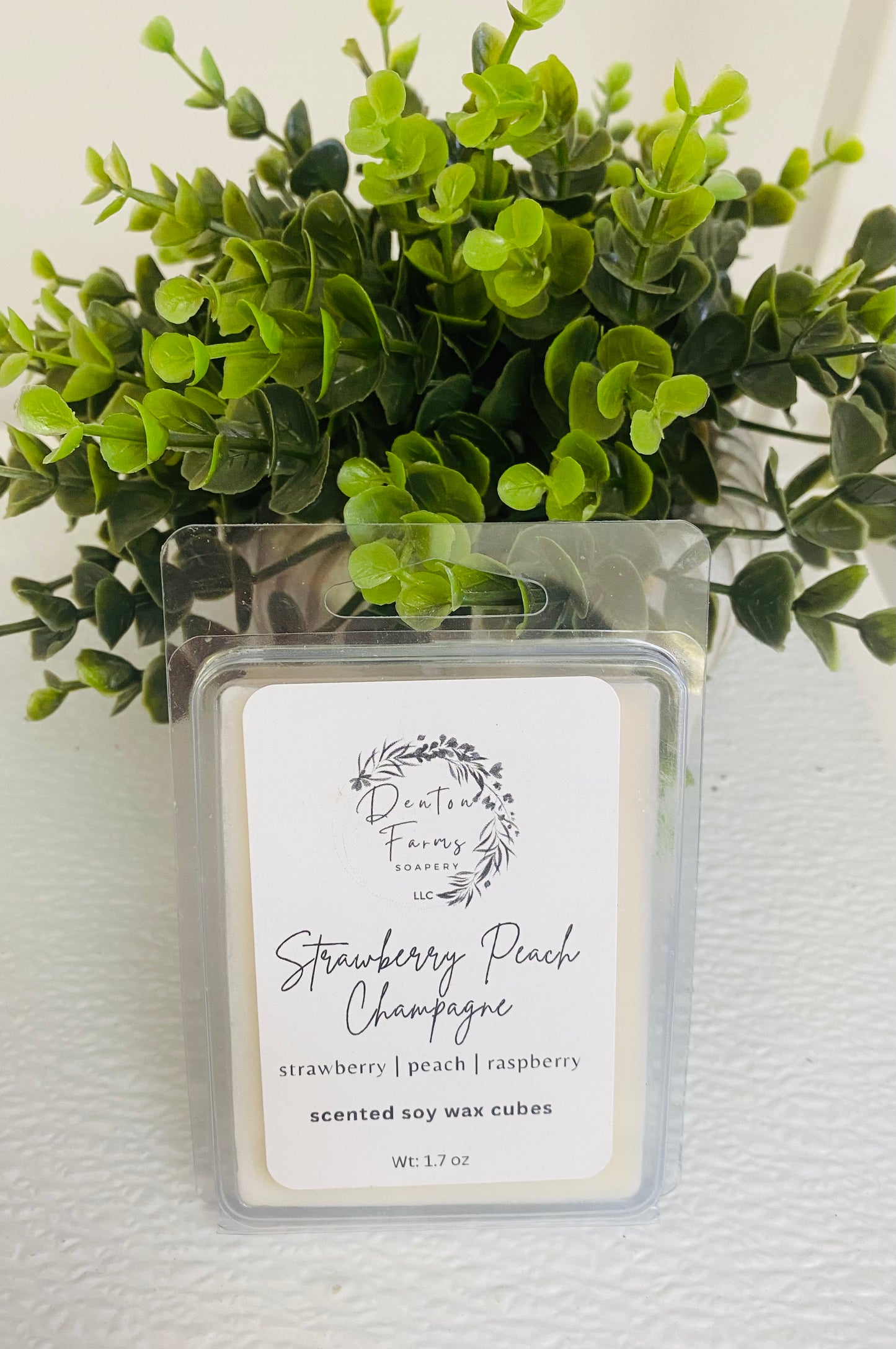 Strawberry Peach Champagne soy wax melt cubes